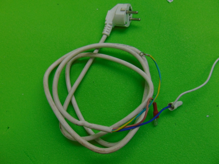 Кабель питания H05RR-F 3х1мм 1,7м