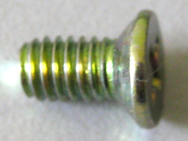 Винт М4х5