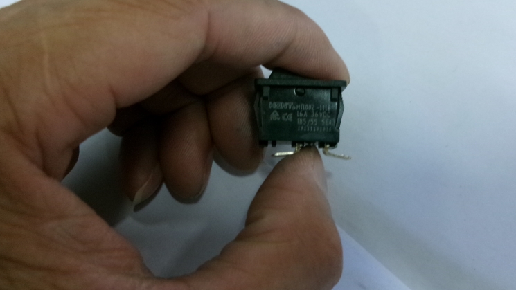 Выключатель HT1002-1116 16A 36VDC